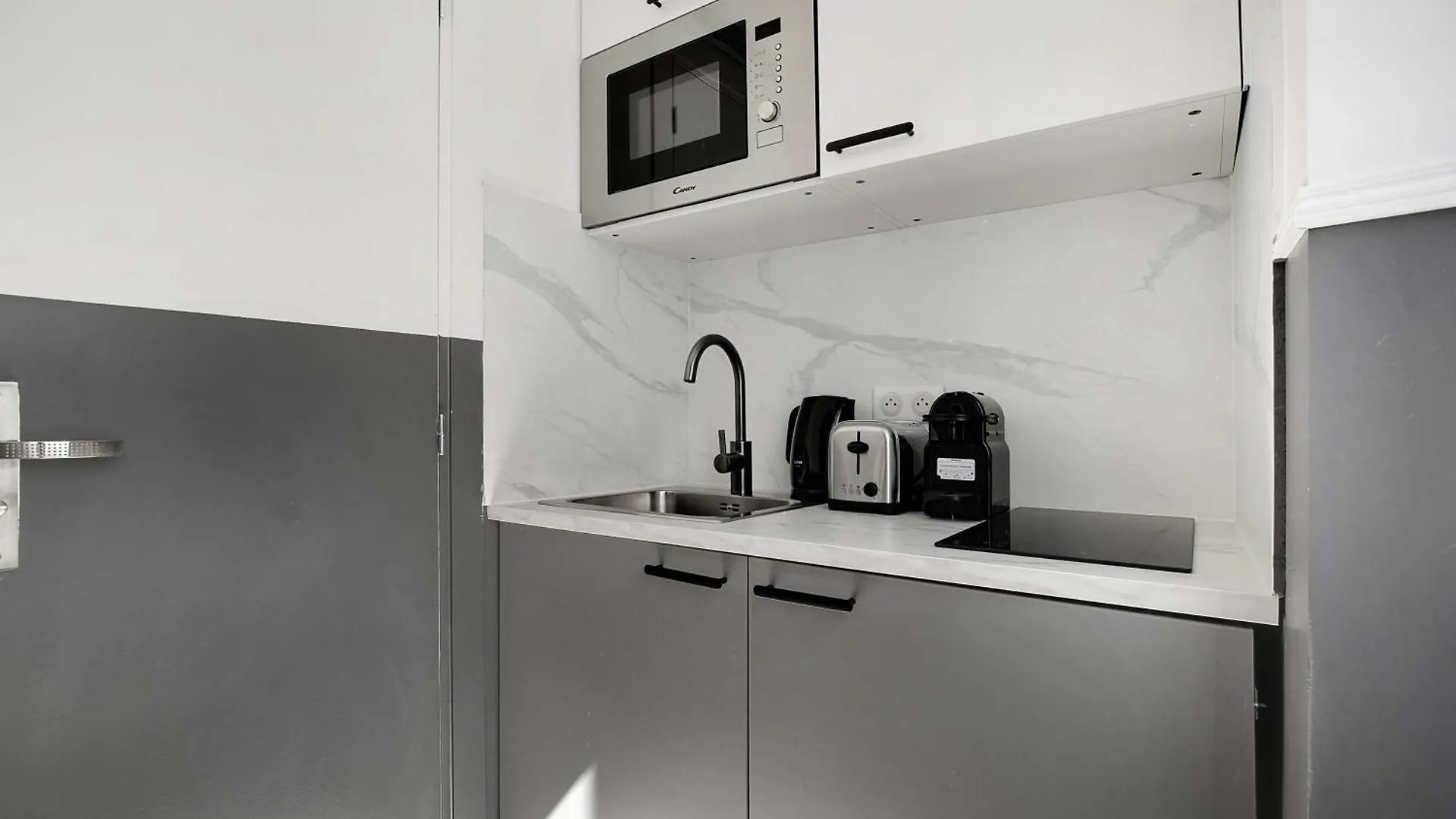 Cosy For 2p With A-c - Near Montmartre *